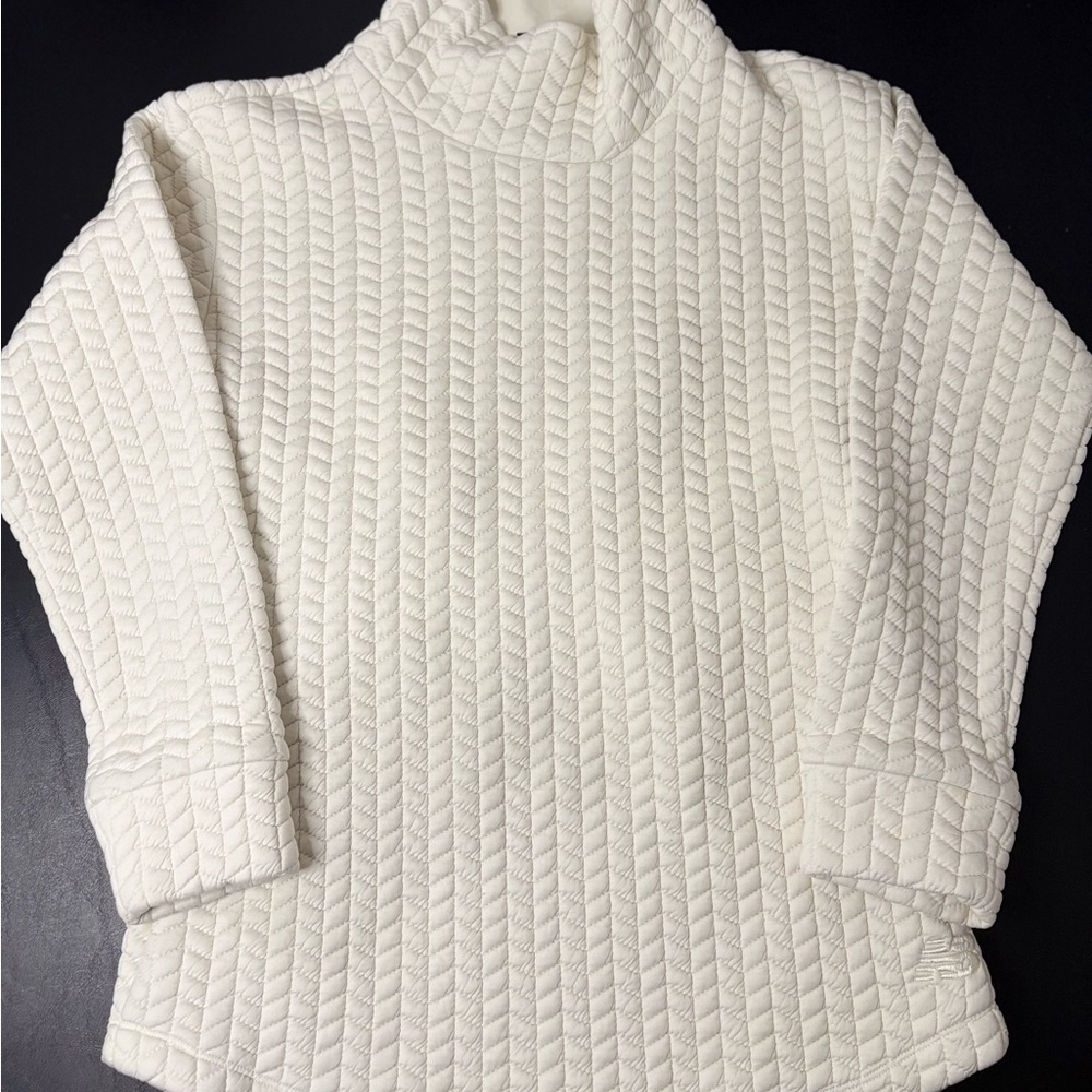 New Balance Women's White Quilted Sweater Size Small